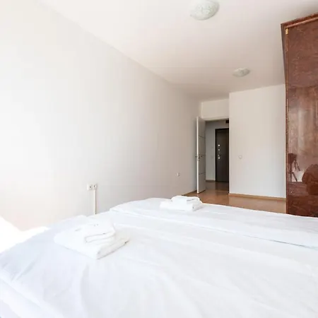 Unique With Pool And Sauna Apartman