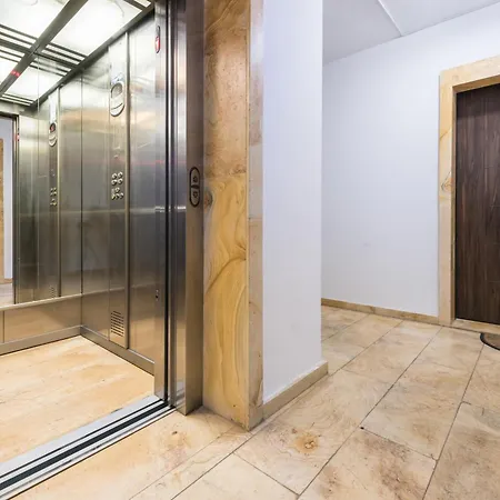 Apartman Unique With Pool And Sauna