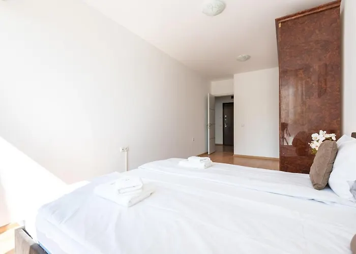 Unique With Pool And Sauna Apartman