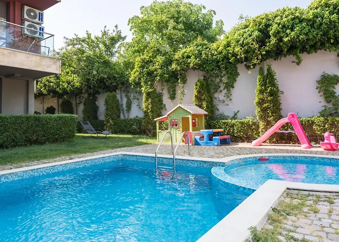 Apartman Unique With Pool And Sauna Várna
