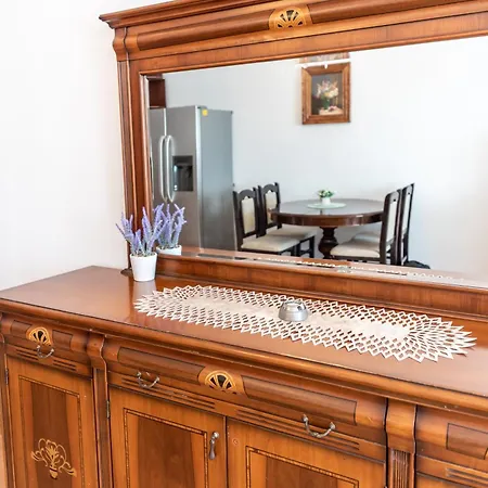 Unique With Pool And Sauna * 瓦爾納