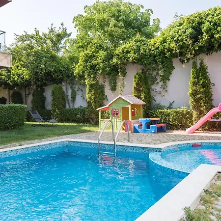 公寓 Unique With Pool And Sauna 瓦爾納