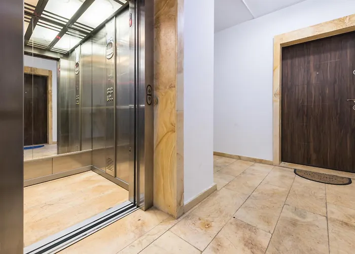 Apartment Unique With Pool And Sauna