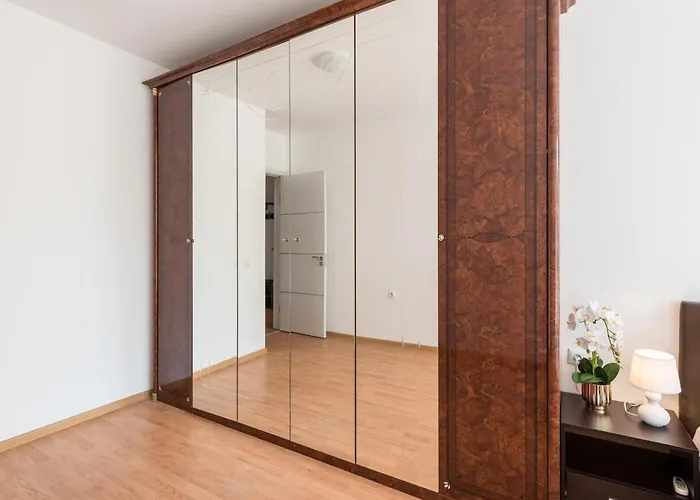 Apartment Unique With Pool And Sauna