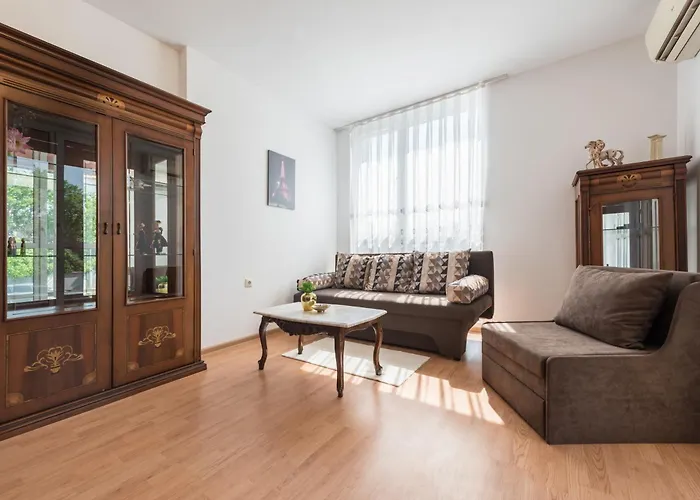 Apartment Unique With Pool And Sauna